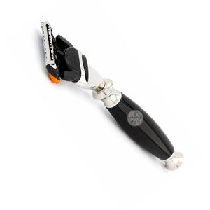 มีดโกนลี 5 เอจ รุ่นด้ามดำ สำหรับการโกนที่แม่นยำ - Product Image 2