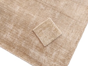 Alfombra de Bambú y Seda Tejida a Mano en Color Beige – Alfombra Moderna Minimalista de Lujo - Product Image 3