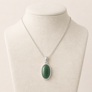 Collar con Colgante Ovalado de Aventurina Verde Natural en Plata de Ley 925, Hecho a Mano, Cadena de 18 Pulgadas, Moderno, para Uso Diario - Product Image 2