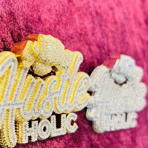 Colgante de Plata 925 con Diamantes Bordados Hustle Holic, Diamantes Certificados IGI, Chapado en Oro, Diamantes VVS, Joyería Unisex - Product Image 2