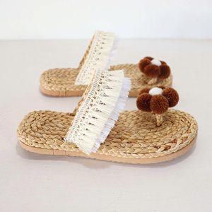 Export en gros de pantoufles et sandales de plage artisanales en jacinthe d'eau pour femmes, collection Resort Vietnam - Product Image 6