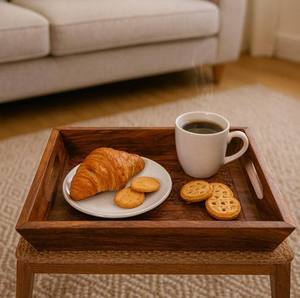 Plateau en bois d'acacia massif fait main, plateau de service pour le petit-déjeuner, table basse et ottoman, accessoire de cuisine durable et décoration intérieure - Product Image 2