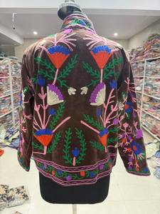 เสื้อแจ็คเก็ตกำมะหยี่ปักมือ คอจีน แขนยาว ลายดอกไม้ สำหรับฤดูใบไม้ร่วง เสื้อผ้าผู้หญิง ของขวัญสำหรับเธอ - Product Image 6