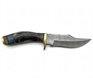 Couteau utilitaire d'extérieur en acier Damas fait main sur mesure, manche en corne de cerf, garde en laiton - Product Image 4