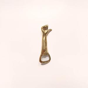 Abridor de botellas de metal reutilizable y ecológico, alternativa duradera y sostenible para abridores de plástico, adecuado para uso diario. - Product Image 3