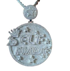 Hermoso colgante de moissanita hecho a sí mismo personalizado de forma redonda blanca colgante de plata esterlina de moissanita - Product Image 1