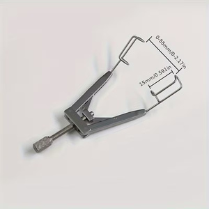 Écarteur de paupières, instrument ophtalmique réglable à vis pour les procédures de double paupière et de canthoplastie - Product Image 1