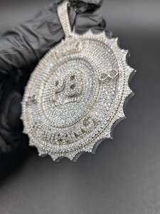 Colgante Redondo Personalizado de Plata de Ley 925 con Diamantes de Moissanita VVS, Estilo Hip Hop, Lujoso Medallón - Product Image 5