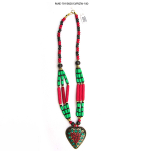 Collier en perles en forme de cœur, style bohème pour femmes, pendentif en résine colorée, bijoux tendance, cadeau au meilleur prix de gros - Product Image 2