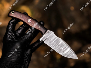 มีดเดามัสกัสสตีล ใบมีดคงที่ สำหรับตั้งแคมป์และล่าสัตว์ ด้ามไม้โรสวูด ใบมีดทรงดรอปพอยต์ ด้ามจับแบบฟูลแทง ความยาวรวม 203 มม. รองรับ OEM/ODM - Product Image 6