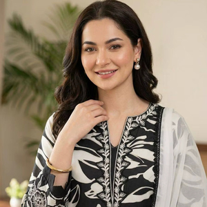 Ensemble Kurti en mousseline imprimée légère avec palazzo en crêpe et dupatta de créateur – Tenue ethnique tendance - Product Image 1