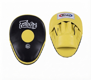 Guantes de Boxeo Fairtex Rojos y Negros de la Mejor Calidad, Cuero Genuino, Diseño Contorneado, Protección Óptima para Entrenamiento de Boxeo, Kickboxing y Muay Thai - Product Image 3