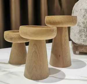 SKIES TRADERS Ensemble de lanternes carrées classiques en métal pour bougies, 3 tailles, grain naturel, fait main, écologique, durable, résistant à la chaleur - Product Image 1
