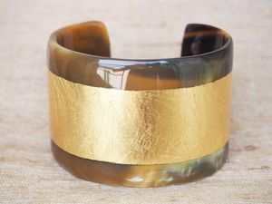 Elegant Buffalo Horn Cuff <b>Bracelet</b> Crafted From Genuine Natural Horn Material For Stylish Fashion Looks - Product Image 1