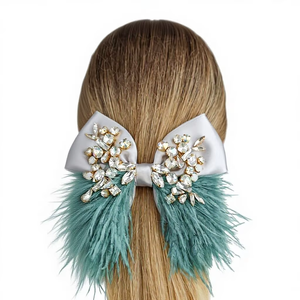 Barrette à cheveux de luxe en soie avec nœud en plumes, décorée de strass en cristal, légère, réglable, élégante, grand nœud, pour soirée - Product Image 1