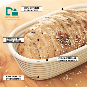 Panier à pain ovale en rotin écologique professionnel avec fouet à pâte et accessoires de cuisson - Product Image 3