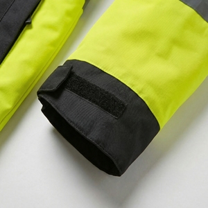 Chaqueta de Seguridad con Capucha de Alta Visibilidad |   Chaqueta Reflectante Amarilla y Negra, Impermeable |   Fabricante de Ropa de Seguridad Personalizada OEM - Product Image 6