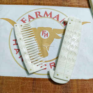 Peine para Barba de Hueso de Búfalo Estilo Vikingo Hecho a Mano con Estuche de Almacenamiento de Hueso, Accesorio de Aseo Premium a Precio Mayorista - Product Image 4