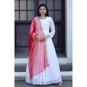 Ensemble robe et dupatta de créateur XL avec broderie Zari - Product Image 6