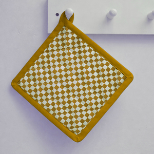Yarn Dyed Check Fabric Heat Resistant <b>Pot</b> <b>Holder</b> Exporter in India Large size cotton kitchen <b>pot</b> <b>holder</b> at affordable price. - Product Image 1