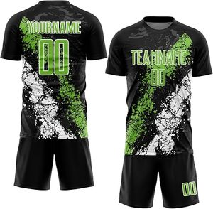 Camiseta de Fútbol Personalizada Negra, Verde y Blanca, Uniforme de Fútbol Sublimado con Diseño Splatter, Manga Corta, Cuello Redondo, Nombre del Equipo, Número, Venta al Por Mayor OE - Product Image 5