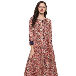 Kurta Anarkali Roja de Algodón con Estampado Kalamkari para Mujer, con Cuello Redondo y Mangas Tres Cuartos, Diseñada para Vestir en Eventos Festivos Étnicos Globales - Product Image 1