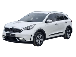SUV compact hybride d'occasion blanc 2017 Niro pour les trajets urbains, véhicule utilitaire sport d'occasion coréen avec sièges chauffants - Product Image 1