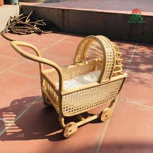 Poussette bébé en bambou Nhat Minh, structure en bois, chariot en rotin fait main pour enfants de 0 à 3 ans - Product Image 2