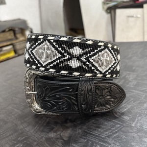 Cinturón de Cuero Duradero con Hebilla de Aleación Estilo Rodeo Occidental de 2 Pulgadas de Ancho, Grabado a Mano con Cuentas de Vidrio de Alta Calidad - Product Image 2