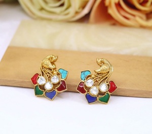 Pendientes Kundan de Moissanita Chapados en Oro de Latón Glamorosos de Primera Calidad para Mujeres y Niñas, Ideales para Eventos Nocturnos y Fiestas - Product Image 5