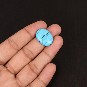 Pierre précieuse turquoise synthétique bleue ovale cabochon 10,5 carats 22x16 mm, pierre non montée pour la fabrication de bijoux par Ishu Gems - Product Image 2