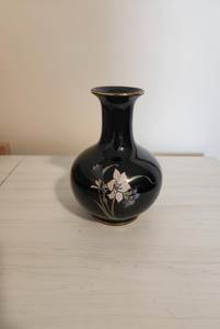 Juego de Tres Jarrones de Cerámica con Diseño Floral Azul y Blanco Tradicional para Decoración del Hogar - Product Image 2