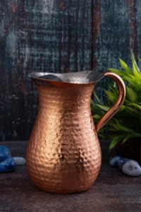 Pichet en cuivre martelé fait main avec couvercle et 4 tasses droites – Ensemble de vaisselle vintage pour fête, carafe décorative en métal pour la cuisine - Product Image 2