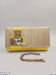 Pochette de soirée en satin brodée à la main, de créateur, avec chaînes métalliques décoratives, fermeture à rabat, pour mariage - Product Image 4