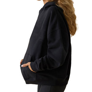 Conjunto Deportivo de Alta Calidad, 100% Algodón Transpirable, Talla Grande, Estampado Otoñal, con Logotipo Personalizado, Sudadera con Capucha y Pantalones Cortos - Product Image 2