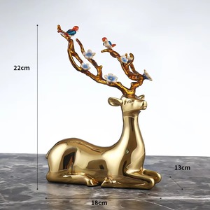 Adorno Premium de Reno con Pájaro en el Cuerno para Exhibición Festiva, Decoración de Mesa Auxiliar de Dormitorio y Uso como Regalo de Temporada - Product Image 2