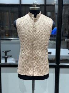 Chaleco Sherwani de Seda para Hombre, Traje Tradicional Indio Pakistaní para Bodas, Corte Ajustado, Largo Regular, Color Beige, Patrón de Diamantes, Para Todas las Temporadas - Product Image 1