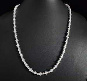 Chaîne de luxe Tennis en argent sterling 925 plaqué rhodium avec diamants Moissanite VVS taille ronde, idéale pour les mariages - Product Image 1