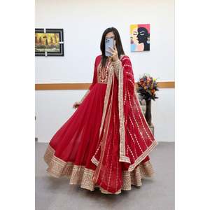 Vestido y Dupatta Rojo de Georgette con Bordado de Lentejuelas y Diseño Elegante - Product Image 1