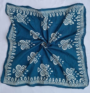 Pañuelo Cuadrado de Algodón Orgánico 100% con Estampado a Mano, Ligero, Suave, con Efecto Desgastado, Teñido a Mano, Estilo Vintage Paisley, para Verano, Venta al Por Mayor - Product Image 1