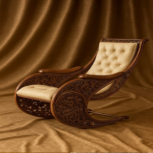 Fauteuil à bascule en bois courbé avec des sculptures en spirale complexes et un coussin rembourré, disponible à prix de gros. - Product Image 1