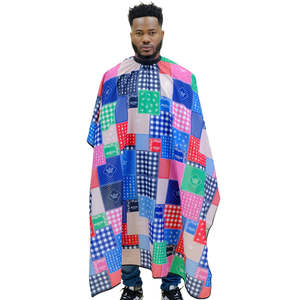 Capas de Peluquería de la Mejor Calidad con Diseño de Rayas, Ligeras, Cómodas para Cortar el Cabello, de Esponja de Poliéster Negra, Personalizadas - Product Image 2
