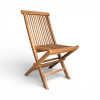 Chaise pliante en bois avec dossier à lattes, design minimaliste et moderne, bois clair, aspect naturel Airstream, pour salle à manger