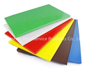 Planche à découper en plastique, planche à découper en plastique codée par couleur, passe au lave-vaisselle, pack combiné de planches à découper Henry Foodservice - Product Image 4