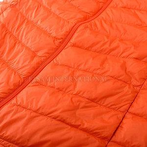 Chaleco Acolchado para Hombre de Poliéster a Precio Económico, Chaleco Acolchado para Hombre Teñido Liso, Venta en Línea de Chalecos Acolchados para Hombre - Product Image 6