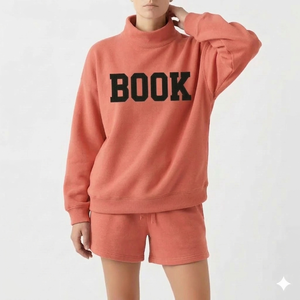 Conjunto de Camiseta de Cuello Alto y Pantalones Cortos para Mujer, Producido con Confidencialidad de Diseño que Protege los Conceptos del Comprador e Ideas de Ropa - Product Image 1