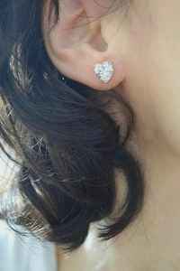 Pendientes de tuerca con forma de corazón chapados en rodio VVS Moissanite para mujer, plata de ley 925, regalo solitario romántico y moderno para ella - Product Image 3