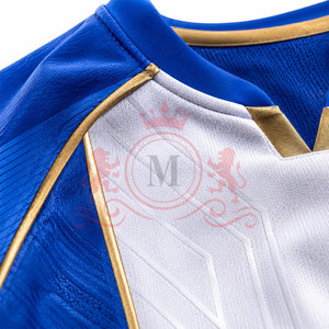 Maillot de football pour homme bleu et blanc à motifs géométriques, manches courtes, col rond, respirant, en polyester, coupe athlétique, toutes saisons - Product Image 6