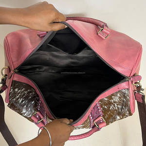 Sacs de voyage de grande capacité en cuir de vachette artisanal, style western, avec concho turquoise, pour les voyages d'une nuit ou de week-end - Product Image 6