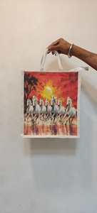 กระเป๋าผ้าแคนวาสขนาดเล็กแบบปรับแต่งได้ เป็นมิตรกับสิ่งแวดล้อม พร้อมลวดลายอินเดียดั้งเดิมที่วาดด้วยมืออย่างสวยงาม  กระเป๋าแบบปรับแต่งได้ที่เป็นมิตรกับสิ่งแวดล้อม - Product Image 2